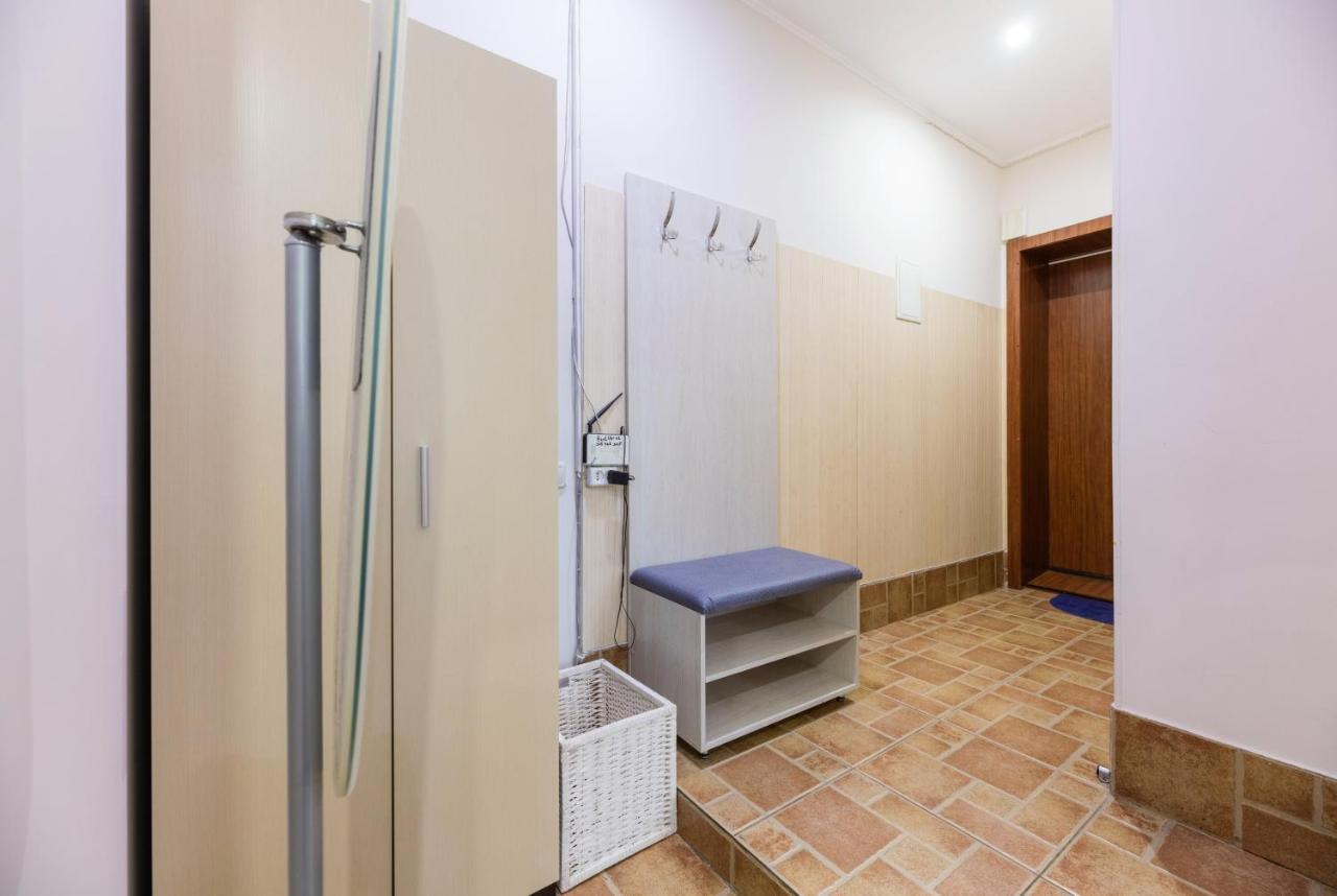 На Палаце Спорта Apartment Kyiv Exterior photo