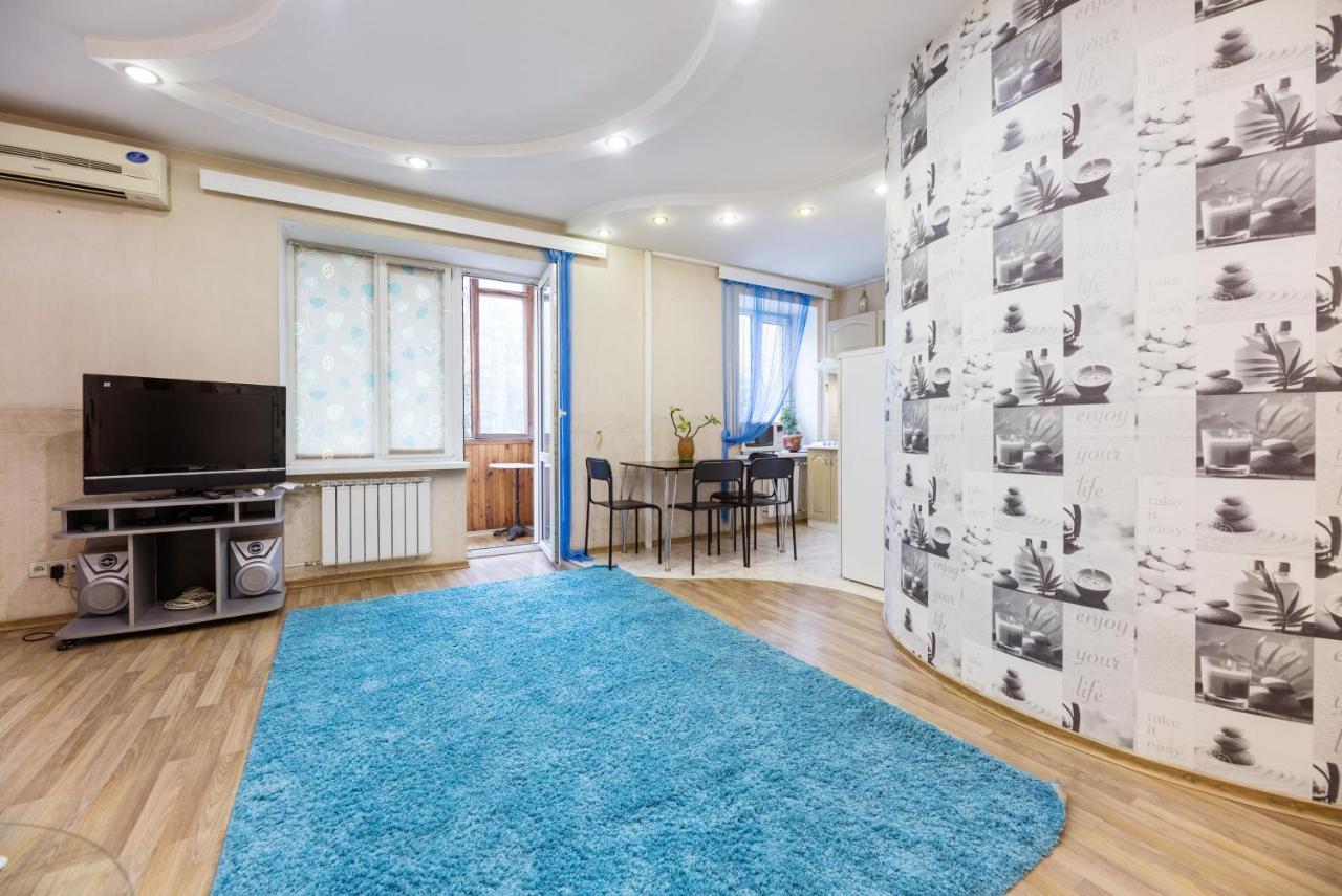 На Палаце Спорта Apartment Kyiv Exterior photo